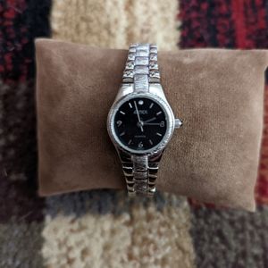 REDUCED TO SELL!! Ladies casual Arnex watch